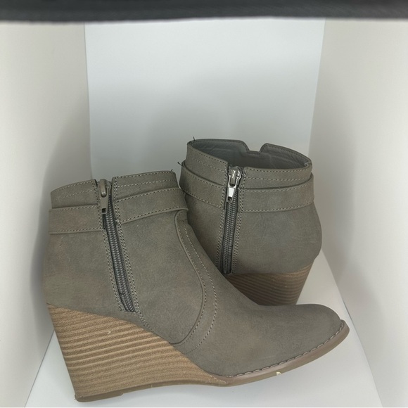 Nautica Taupe Ankle Booties with Wedge Heel - Picture 1 of 10